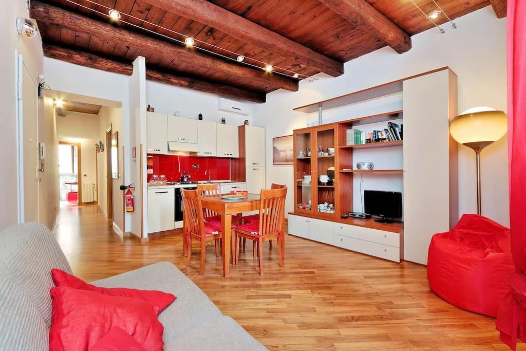 The Red Apartment Рим Экстерьер фото