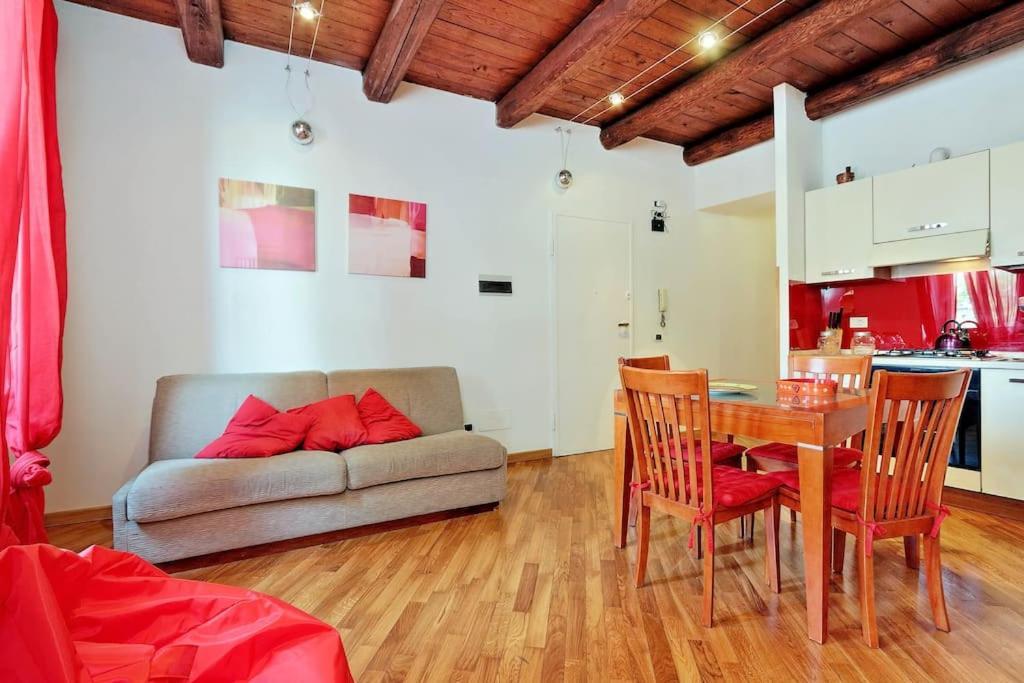 The Red Apartment Рим Экстерьер фото