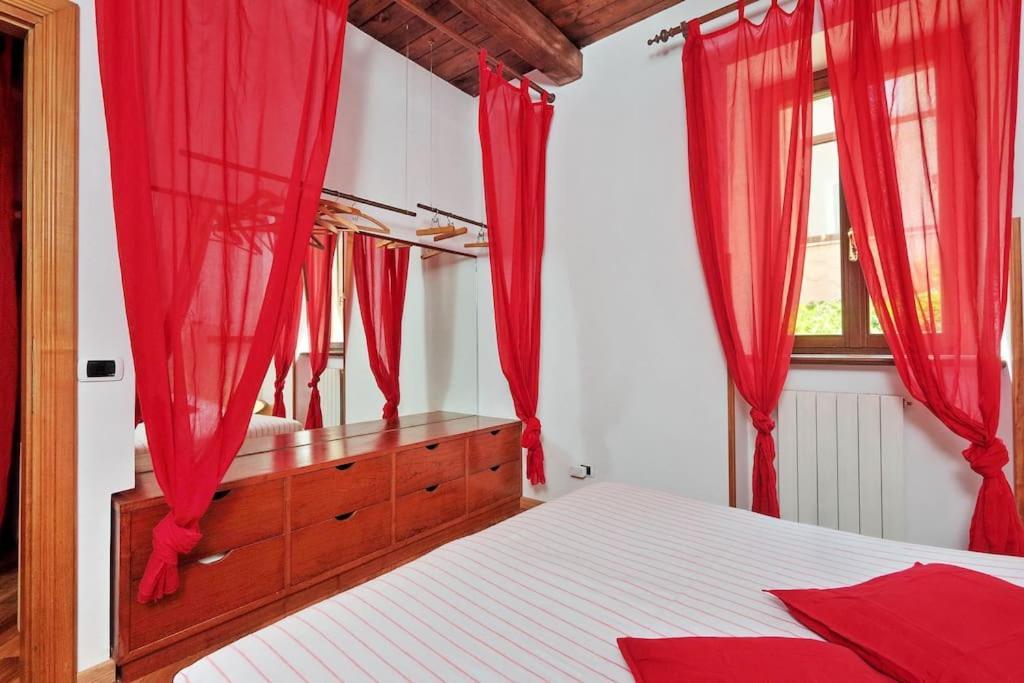 The Red Apartment Рим Экстерьер фото
