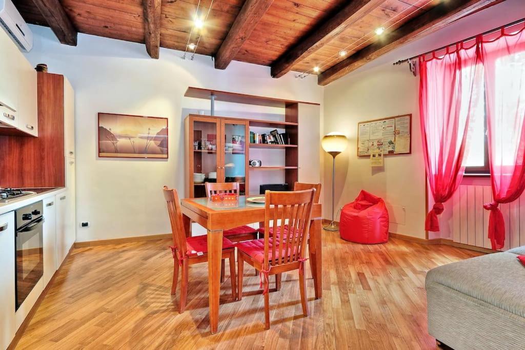 The Red Apartment Рим Экстерьер фото