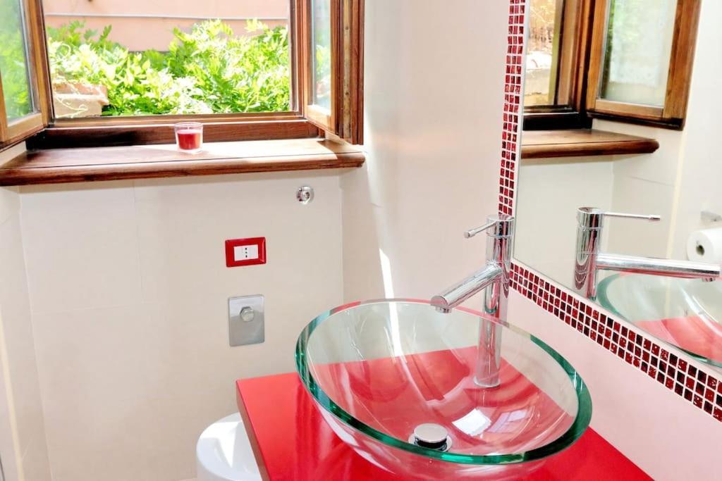 The Red Apartment Рим Экстерьер фото
